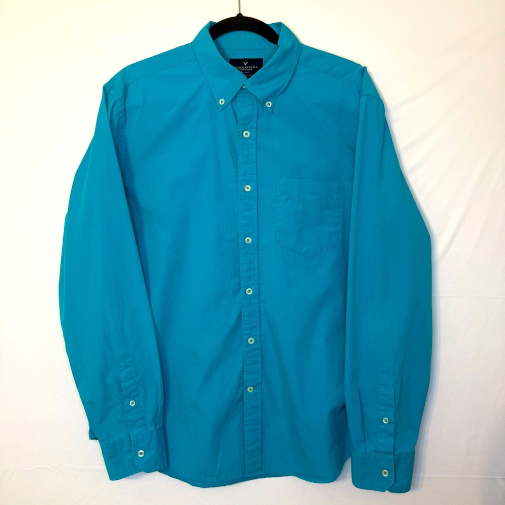 American Eagle Outfitters Blue Casual Button Down Shirt. A13